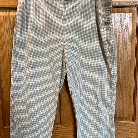 Whitefish Bay Pants - Whitefish Bay Women's Capri Pants Plaid Button Beige Black Cotton Flat Front